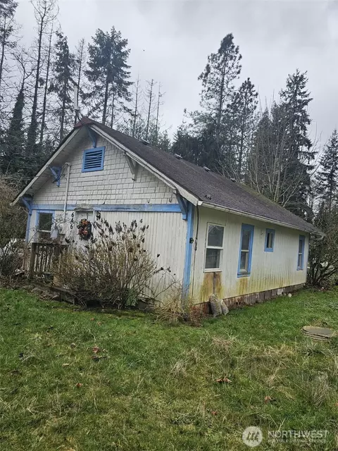 Exterior - 646 Jorgensen Rd, Onalaska, WA 98570 photo 3 of 12