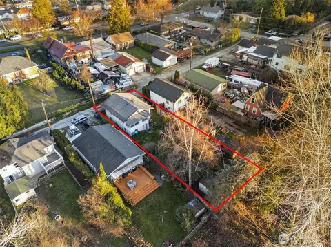 8434 34th Ave S, Seattle, WA 98118
