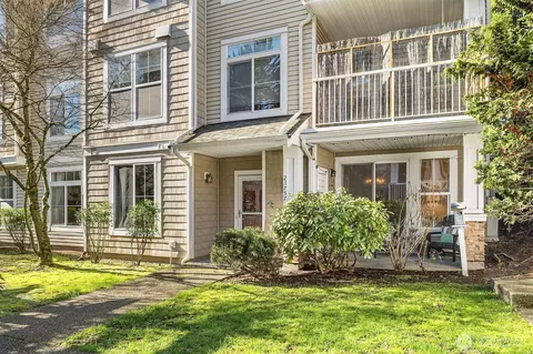 23757 SE 52nd Ln #13-1, Issaquah, WA 98029