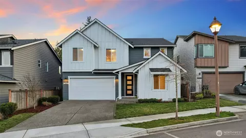 2463 NE Athlon Ct, Poulsbo, WA 98370