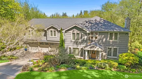 13364 Bridgestone Ct NE, Bainbridge Island, WA 98110