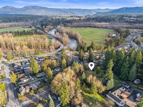 530 N Washington Ave N, Arlington, WA 98223