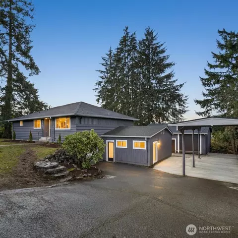2734 Sunset Dr W, University Place, WA 98466
