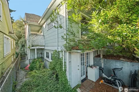 341 NE 51st St, Seattle, WA 98105