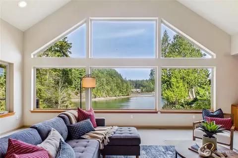 154 Skiff Ln, Port Ludlow, WA 98365