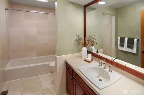 4544 49th Ave NE, Seattle, WA 98105 photo 22