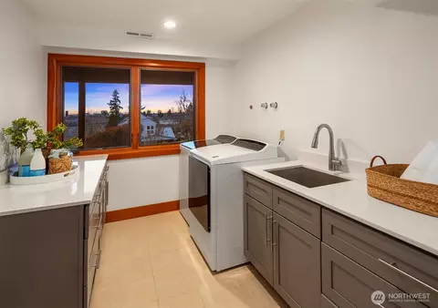 4544 49th Ave NE, Seattle, WA 98105 photo 27