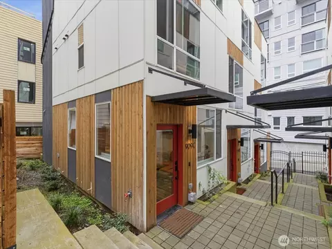 909 Hiawatha Pl S #C, Seattle, WA 98144