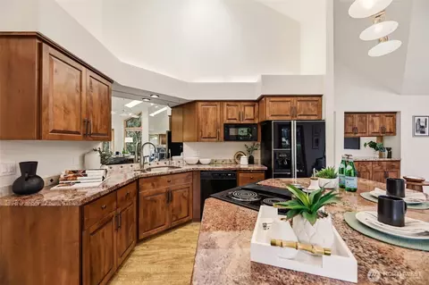 Kitchen - 1331 142nd Pl SE, Mill Creek, WA 98012 photo 2 of 4