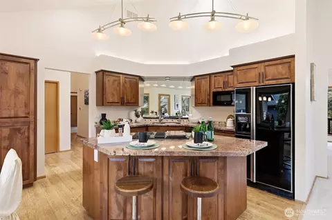 Kitchen - 1331 142nd Pl SE, Mill Creek, WA 98012 photo 3 of 4