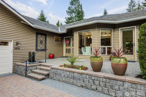 Exterior - 1331 142nd Pl SE, Mill Creek, WA 98012 photo 2 of 13