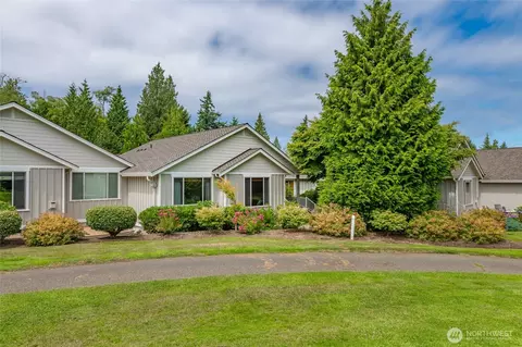 9002 Gleneagle Dr, Blaine, WA 98230
