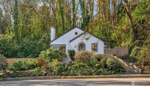 2301 Delmar Dr E, Seattle, WA 98102