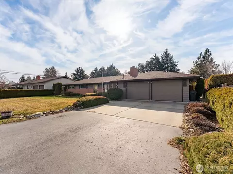 1715 Harris Ct, Wenatchee, WA 98801
