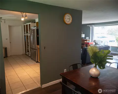 Entry Way - 9420 24th Ave SE, Everett, WA 98208 photo 1 of 1