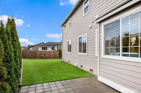 Exterior - 4106 167th Pl SE, Bothell, WA 98012 photo 4 of 4
