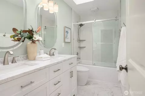 Bath - 4106 167th Pl SE, Bothell, WA 98012 photo 5 of 5