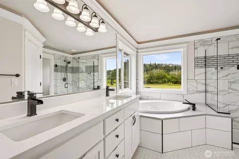 Bath - 14808 172nd St E, Orting, WA 98360 photo 3 of 3