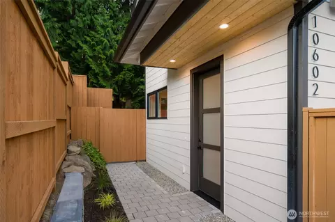 10602 NE 137th Pl, Kirkland, WA 98034