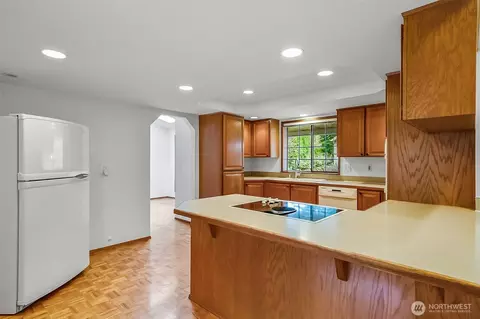 Kitchen - 2128 140th Pl SE, Mill Creek, WA 98012 photo 3 of 5