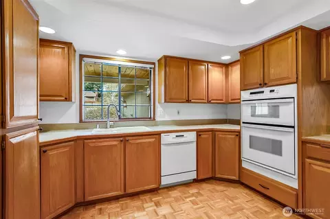 Kitchen - 2128 140th Pl SE, Mill Creek, WA 98012 photo 4 of 5