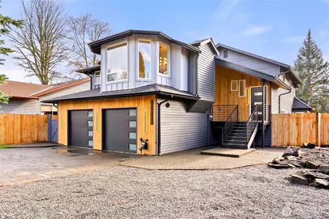 20733 Elberta Rd, Lynnwood, WA 98036