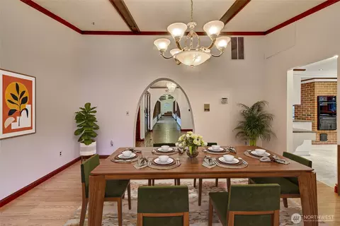 Dining - 5008 169th St SE, Bothell, WA 98012 photo 2 of 4