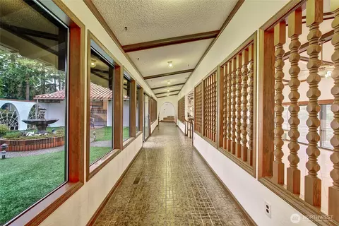 Entry Way - 5008 169th St SE, Bothell, WA 98012 photo 1 of 2