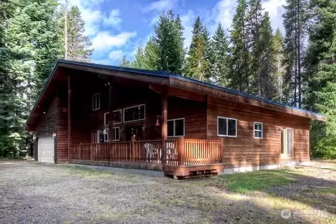 741 Hawthorn Ln, Easton, WA 98925
