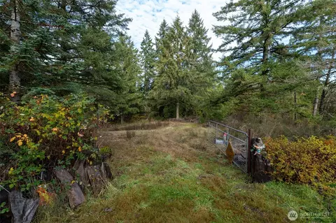 2483 E Johns Pr, Shelton, WA 98584