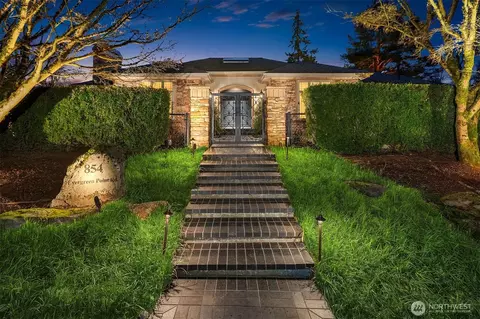 854 Evergreen Point Rd, Medina, WA 98039