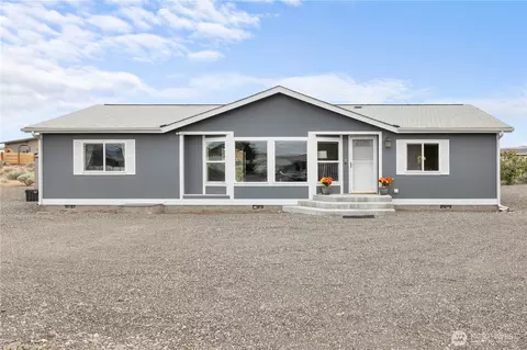 101 Lake Pl SW #328, Mattawa, WA 99349
