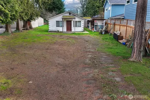 13034 30th Ave NE, Seattle, WA 98125