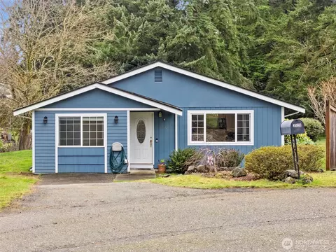 3520 Berger Pl SE, Port Orchard, WA 98366