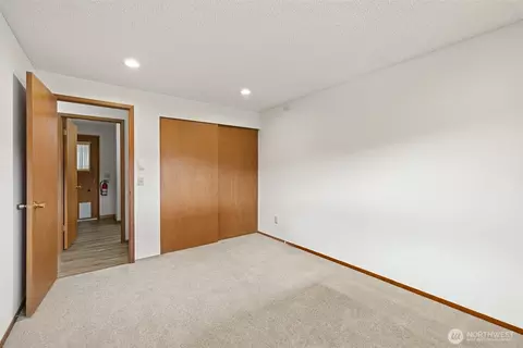 Bedroom - 1301 S 3rd Ave #28A, Sequim, WA 98382 photo 3 of 4