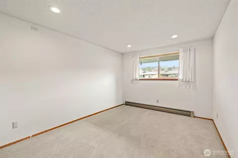 Bedroom - 1301 S 3rd Ave #28A, Sequim, WA 98382 photo 1 of 4