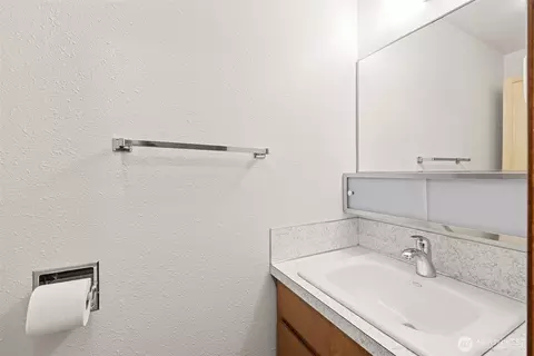 Bath - 1301 S 3rd Ave #28A, Sequim, WA 98382 photo 3 of 3