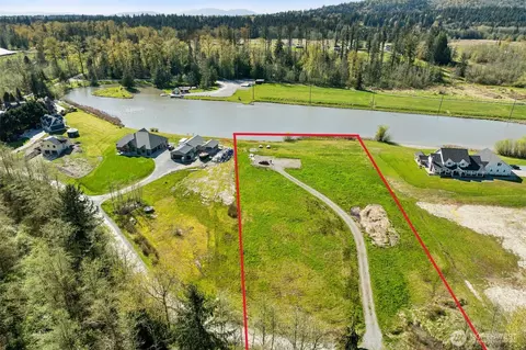 18177 Bow Lake Ln, Bow, WA 98232