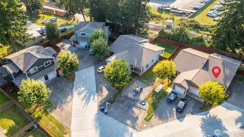 425 Oak Hill Ln, Burlington, WA 98233