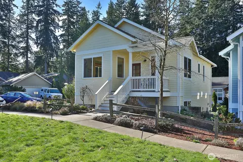 1043 Village Loop, Langley, WA 98260