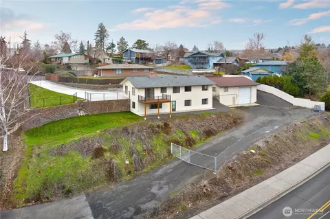 608 Anchor Pl, Selah, WA 98942