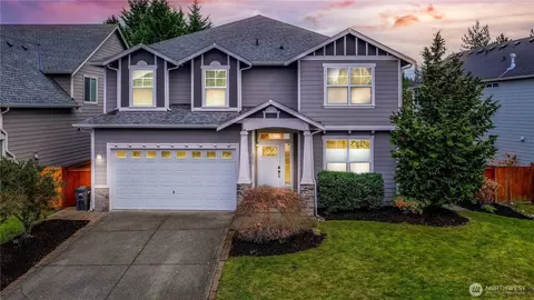 22737 SE 269th St, Maple Valley, WA 98038
