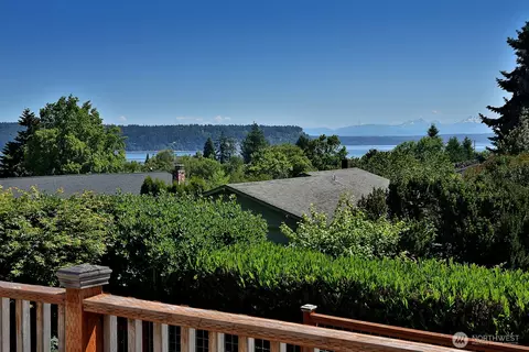 424 Island View Ln, Langley, WA 98260