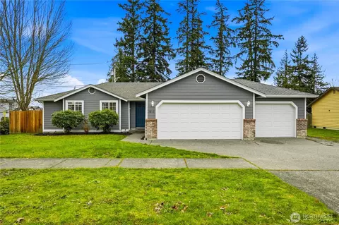 7812 NW 262nd St, Stanwood, WA 98292
