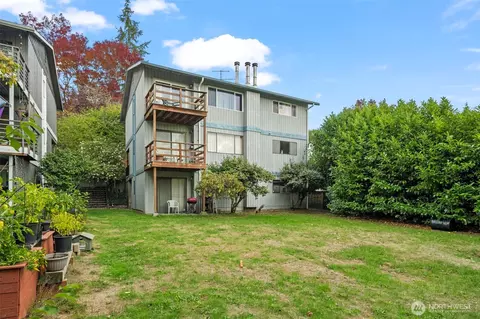 13215 35th Ave NE, Seattle, WA 98125
