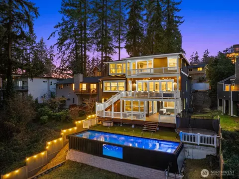 8411 NE 110th Pl, Kirkland, WA 98034