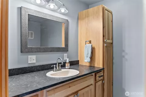 Bath - 805 Marble St, Twisp, WA 98856 photo 1 of 3