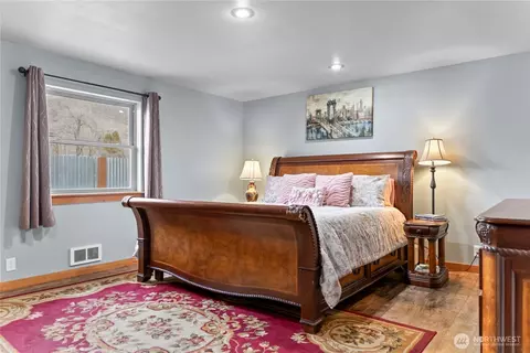 Bedroom - 805 Marble St, Twisp, WA 98856 photo 1 of 7