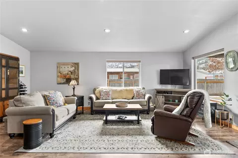Living - 805 Marble St, Twisp, WA 98856 photo 3 of 3