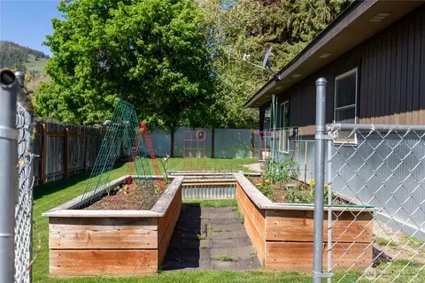 Exterior - 805 Marble St, Twisp, WA 98856 photo 7 of 8